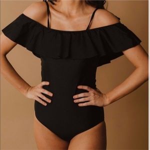 Albion The Wave One Piece Swimsuit Black Ruffle Medium